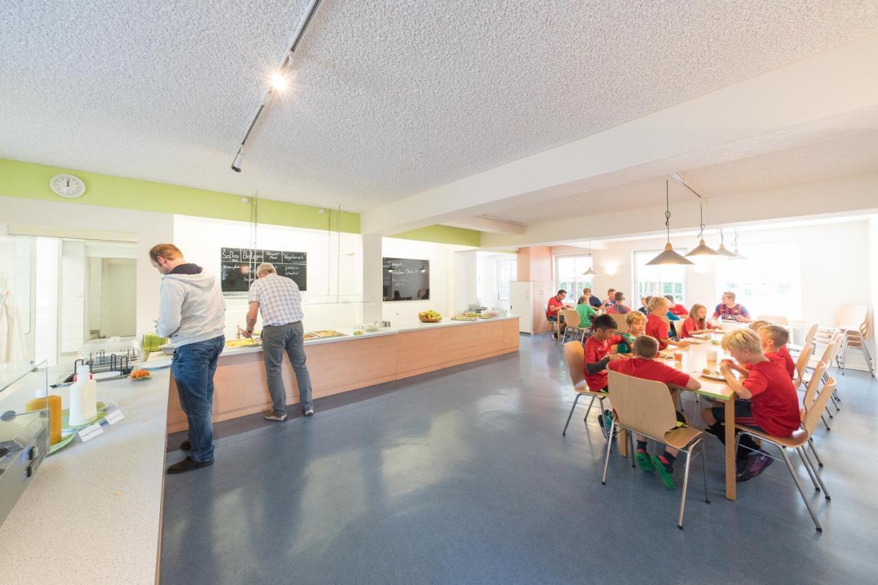 Hoessensportzentrum Westerstede Esterno foto